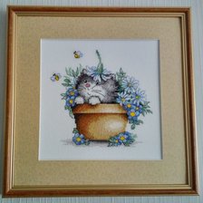 Работа «Котенок в цветах»