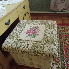 Работа «Вышивка на пуфик»