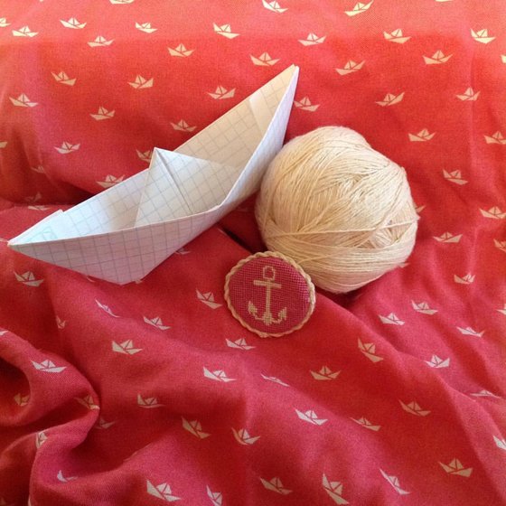 Работа «Брошь "Якорек"»