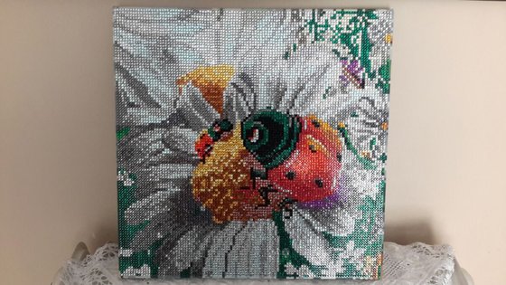 Работа «Алмазная вышивка-"Божья коровка на ромашке".»