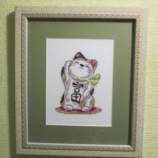 Работа «Манящая кошка (Манеки неко)»