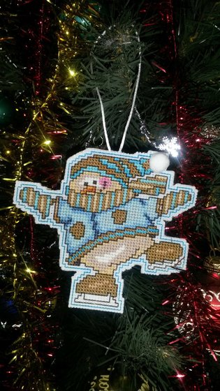 Работа «Снеговичок Работа моей дочки  http://crosti.ru/users/view/154578»