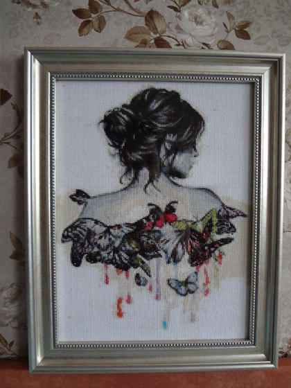 Работа «Девушка с бабочками»