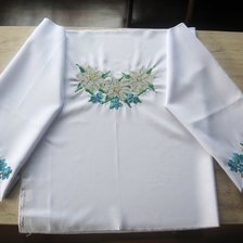 Работа «Вышиванка - Нежные лилии»