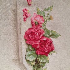 Работа «Розы на льне»