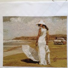 Работа «Девушка на пляже»