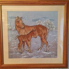 Работа «Лошадь и жеребенок. Оформление вышивки»