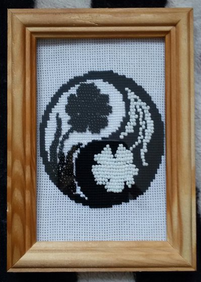 Работа «Инь Ян (цветы)»