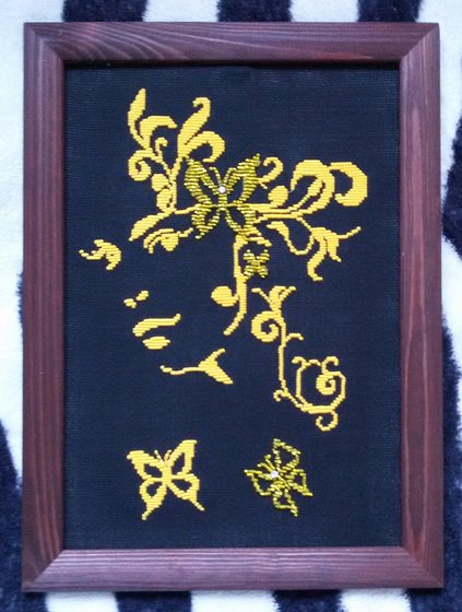 Работа «Девушка с бабочками»