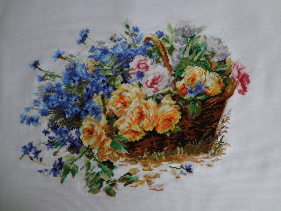 Работа «Розы и васильки»