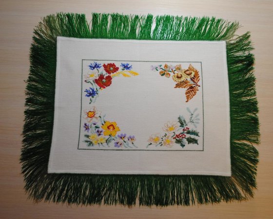 Работа «Салфетка "Времена года"»