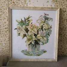 Работа «Белые лилии»