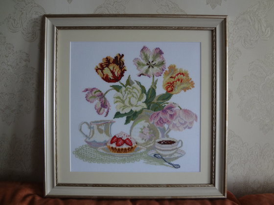 Работа «Натюрморт с тюльпанами»