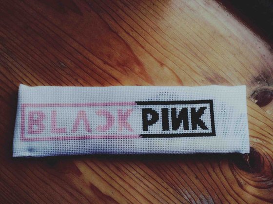 Работа «Black Pink Logo»