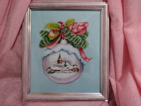 Работа «" Новогодний шар". Автор схемы Ирина Нескородеева.»