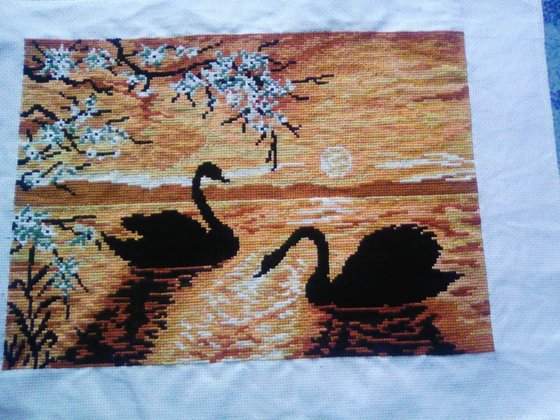 Работа «Лебеди на закате»