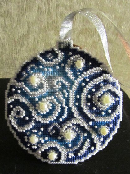 Работа «Ёлочная игрушка "Узоры зимы"»