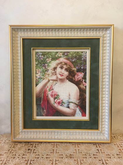 Работа «Девушка с розами»