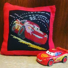 Работа «Подушка с Макквином для доченьки (март 2018)»