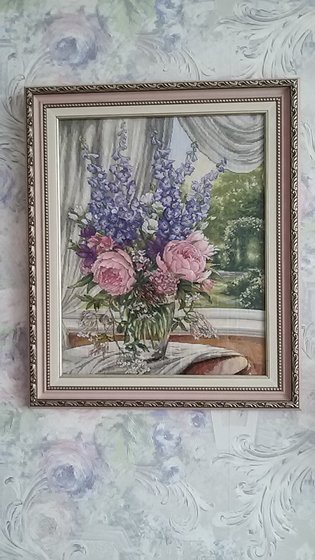 Работа «Пионы и дельфиниум.»