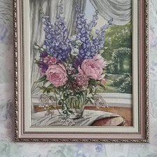 Работа «Пионы и дельфиниум.»