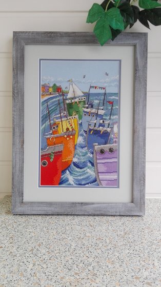 Работа «Rainbow Flotilla»