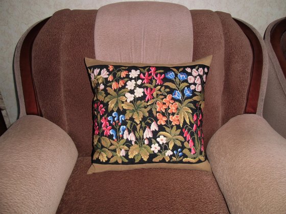Работа «Цветочная подушка»