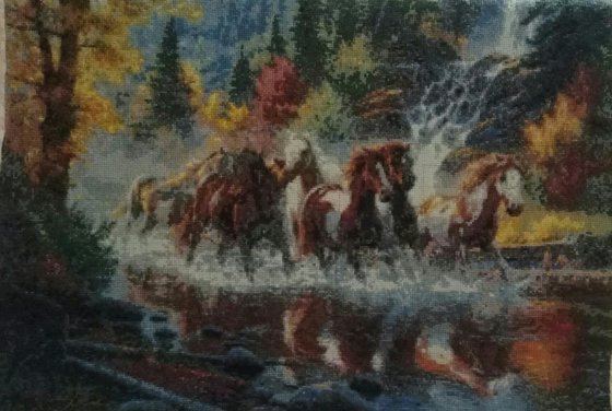 Работа «Лошади у водопада»