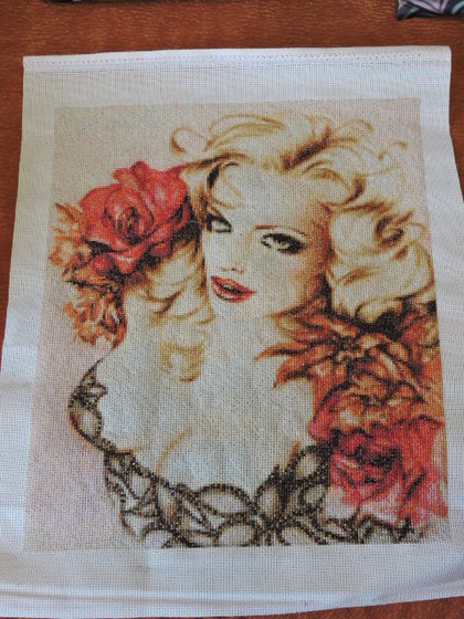 Работа «Девушка с цветами»