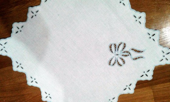 Работа «Салфетка в технике Ришелье. Ручная работа. Конец 90-х годов»