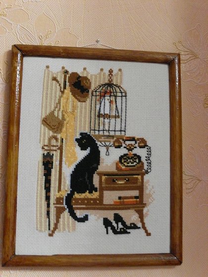 Работа «Кошка и телефон»