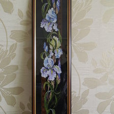 Работа «Ирисы на черном»