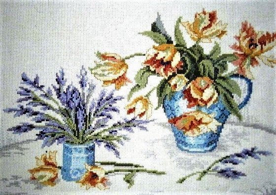 Работа «Lilas y Tulipanes...»