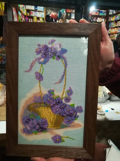 Работа «Фиалки в корзинке»