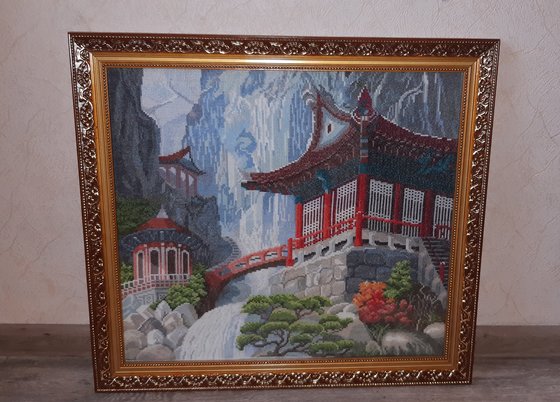 Работа «Водопад и пагода»