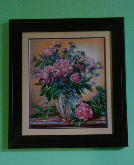 Работа «Пионы и колокольчики по схеме dimensions»