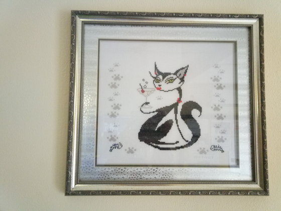 Работа «Кошка с бокалом»