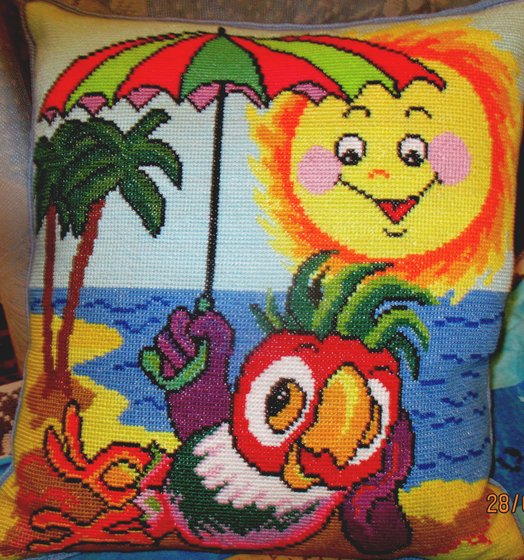 Работа «подушка попугай кеша»