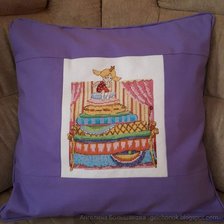 Работа «Чехол для подушки с вышивкой "Принцесса на горошине"»