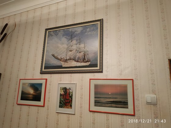 Работа «Белый парусник в интерьере»