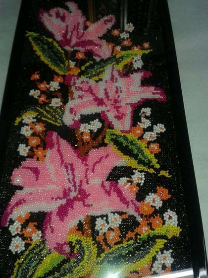 Работа «Цветы с  бисерами»