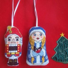 Работа «Елочные игрушки»