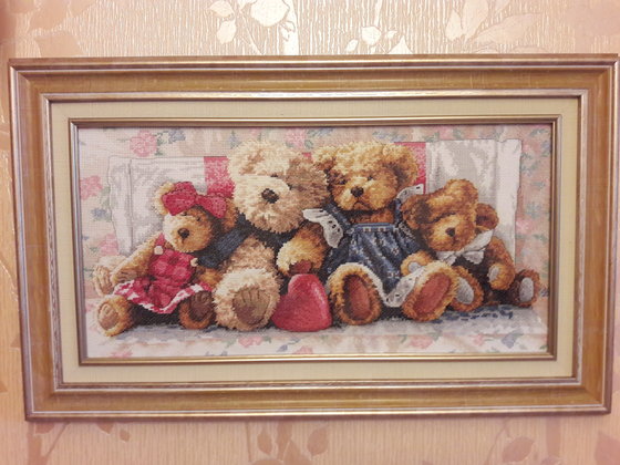 Работа «Мишки на диване»