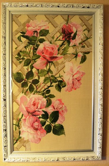 Работа «Роза на решетке»