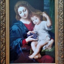 Работа «Мадонна с виноградом»