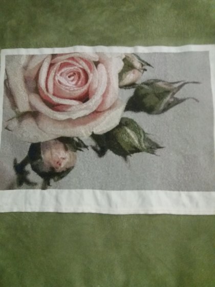 Работа «Роза с бутонами»