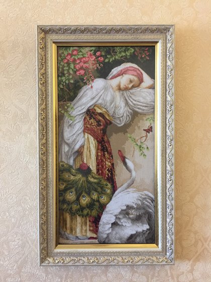 Работа «Девушка с лебедем»