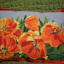 Работа «Подушка "Тюльпаны".»