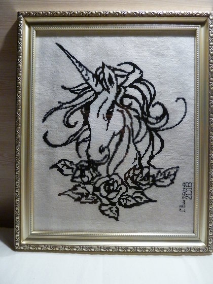 Работа «Единорог. монохром»