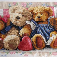 Работа «Мишки на диване»